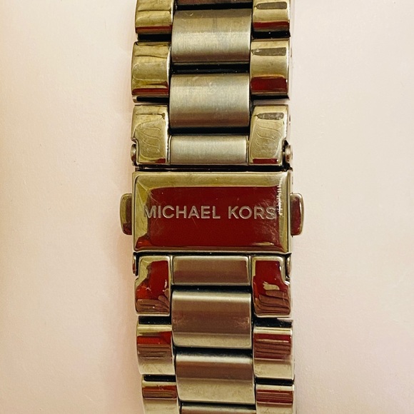 💝HOST PICK 💝Michael Kors unisex watch #5952 - Picture 8 of 14